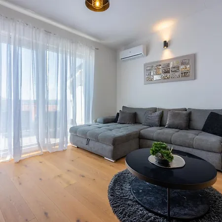 Penthouse Victoria 公寓