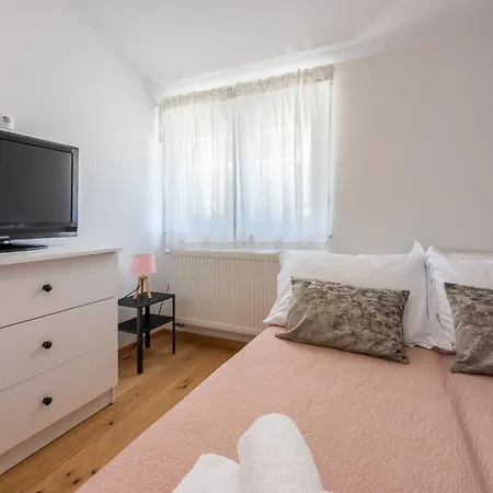 Apartament Penthouse Victoria *